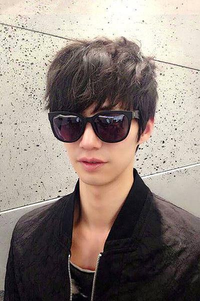 宋再临个人资料写真作品