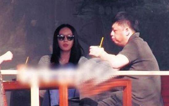 童谣嫁51岁富豪老公资料背景遭扒 童谣和王冉怎么认识的恋爱始末