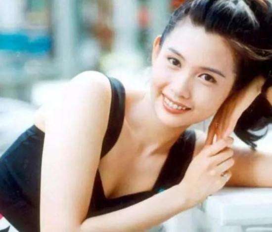 演员邱淑贞高清图片大集锦，如何评价邱淑贞的长相她为什么能火？