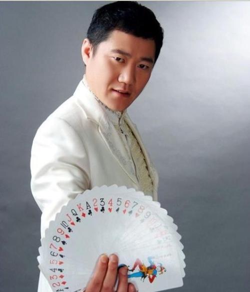 马洪刚为什么不直播了（东北牌王马洪刚缘何告别老千生涯）(2)