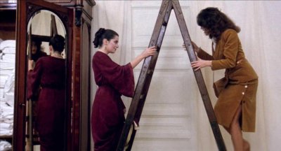 ​意大利顶级尤物多娜泰拉·达米亚妮为艺术献身的3部大尺度电影