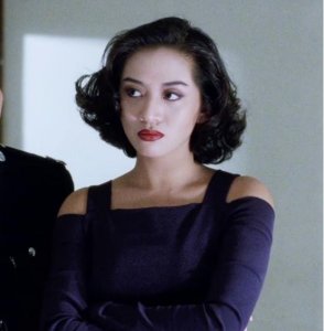 ​1992年，梅艳芳在歌厅被人扇嘴巴，当晚打人者被砍29刀不治归西