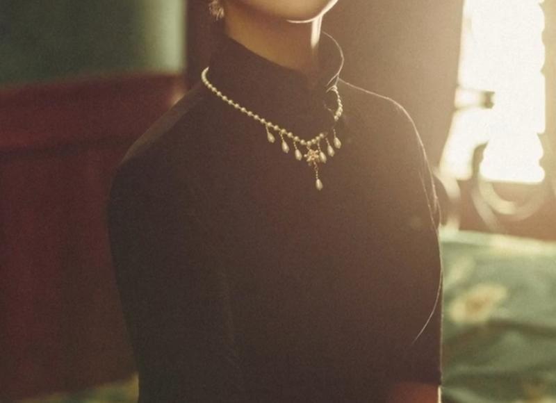 一个女孩经常问你问题