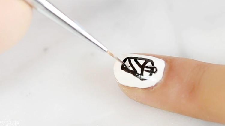 世界杯可乐美甲怎么做?世界杯主题可乐美甲教程 世界杯可乐美甲怎么做?世界杯主题可乐美甲教程