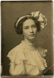 ​长发公主的真实故事，被关在阁楼二十五年的法国名媛