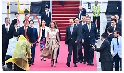 ​保镖女神严月霞：背后的故事和无与伦比的勇气