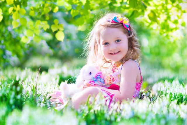 英语短文听力经典100篇（中小学英语精美短文100篇）(4)