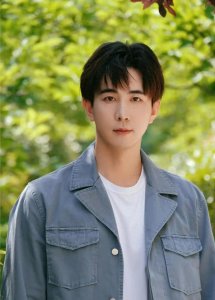 ​李川的爱情故事：从娄艺潇到嵇嘉禾，情感风波令人唏嘘